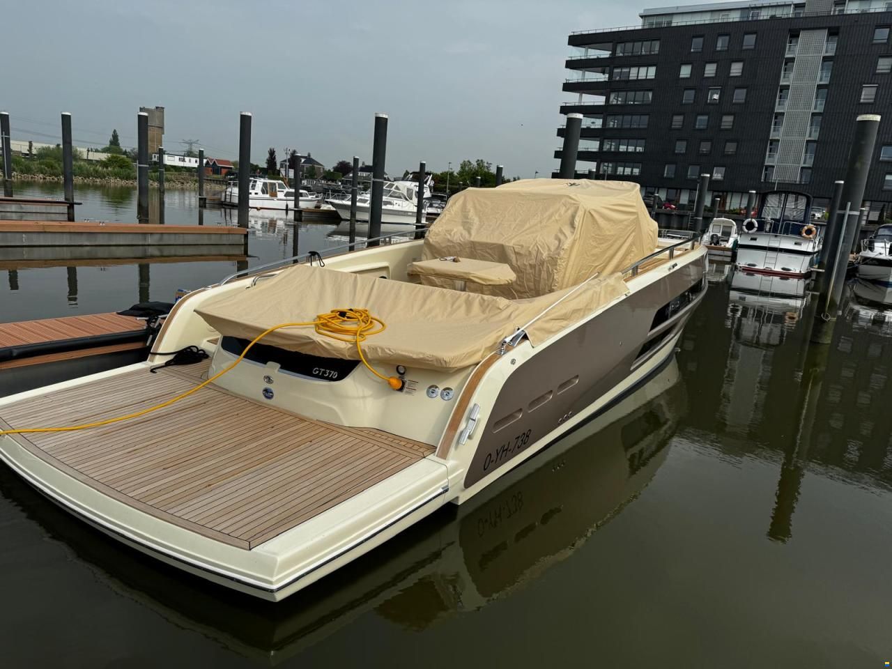 Invictus 370GT