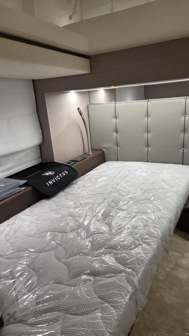 Invictus 370GT