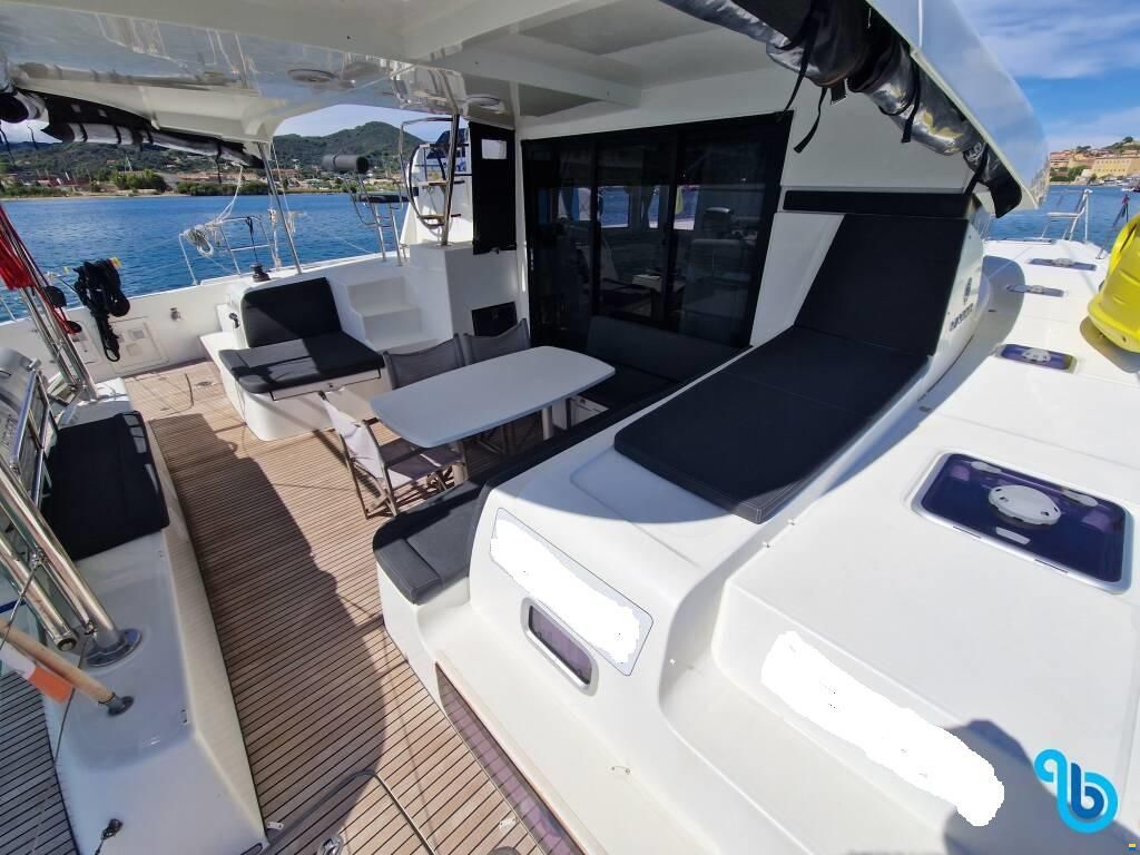 Lagoon 42