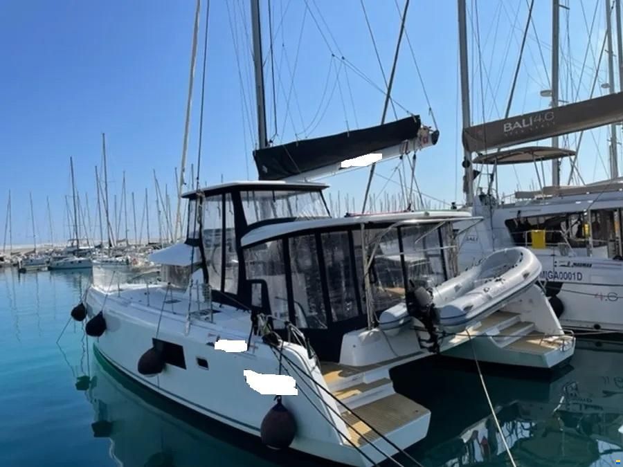 Lagoon 42