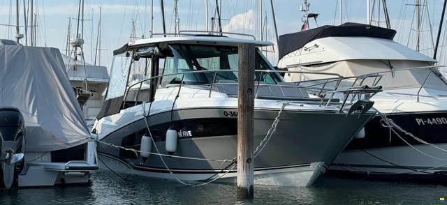 Jeanneau Cap Camarat 10.5 WA s2