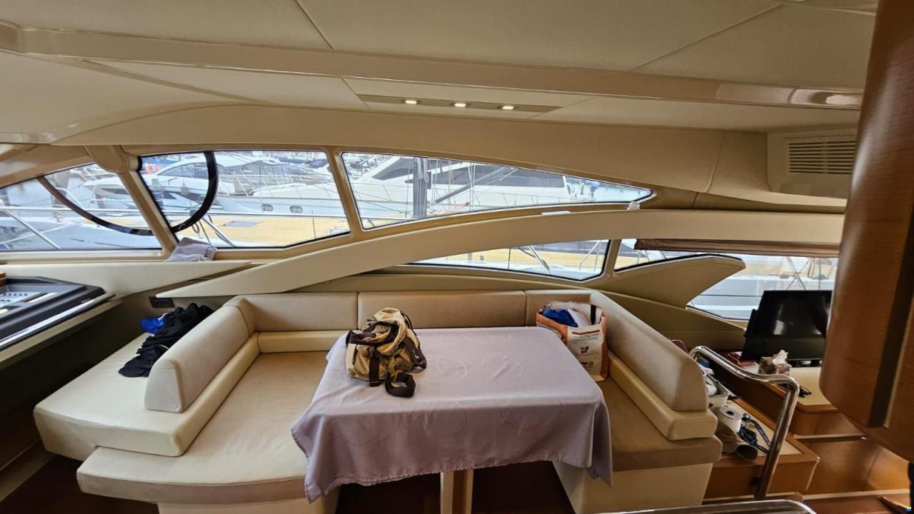 Azimut 60