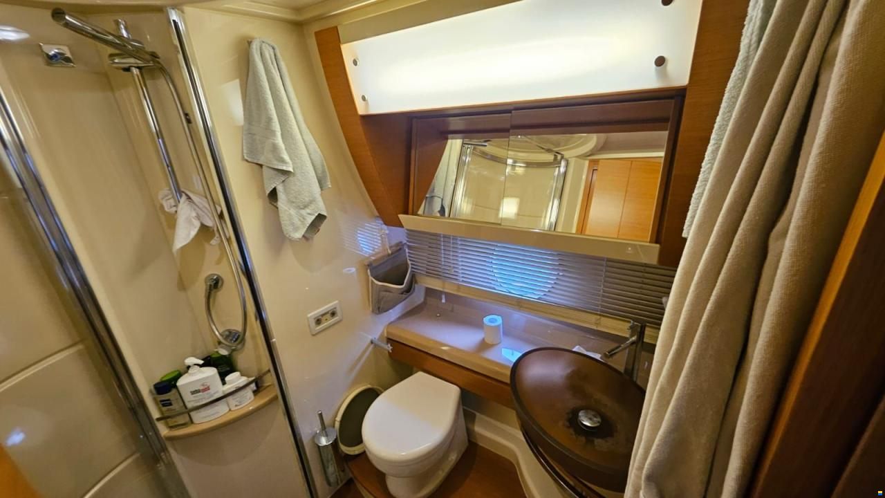Azimut 60