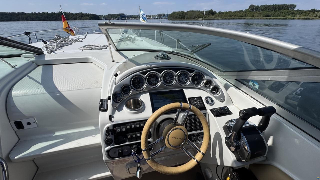 Crownline 315SCR