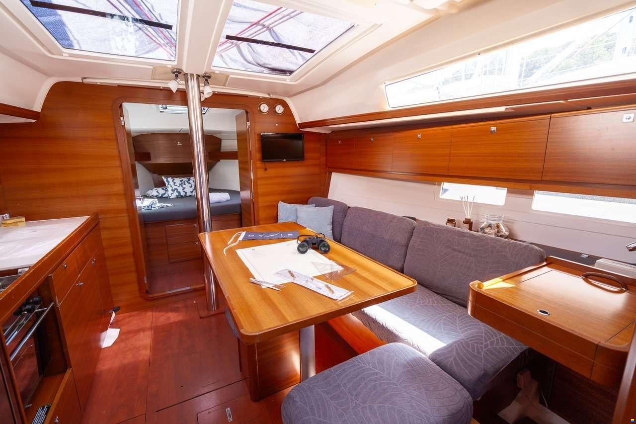 Dufour 382 GRAND LARGE
