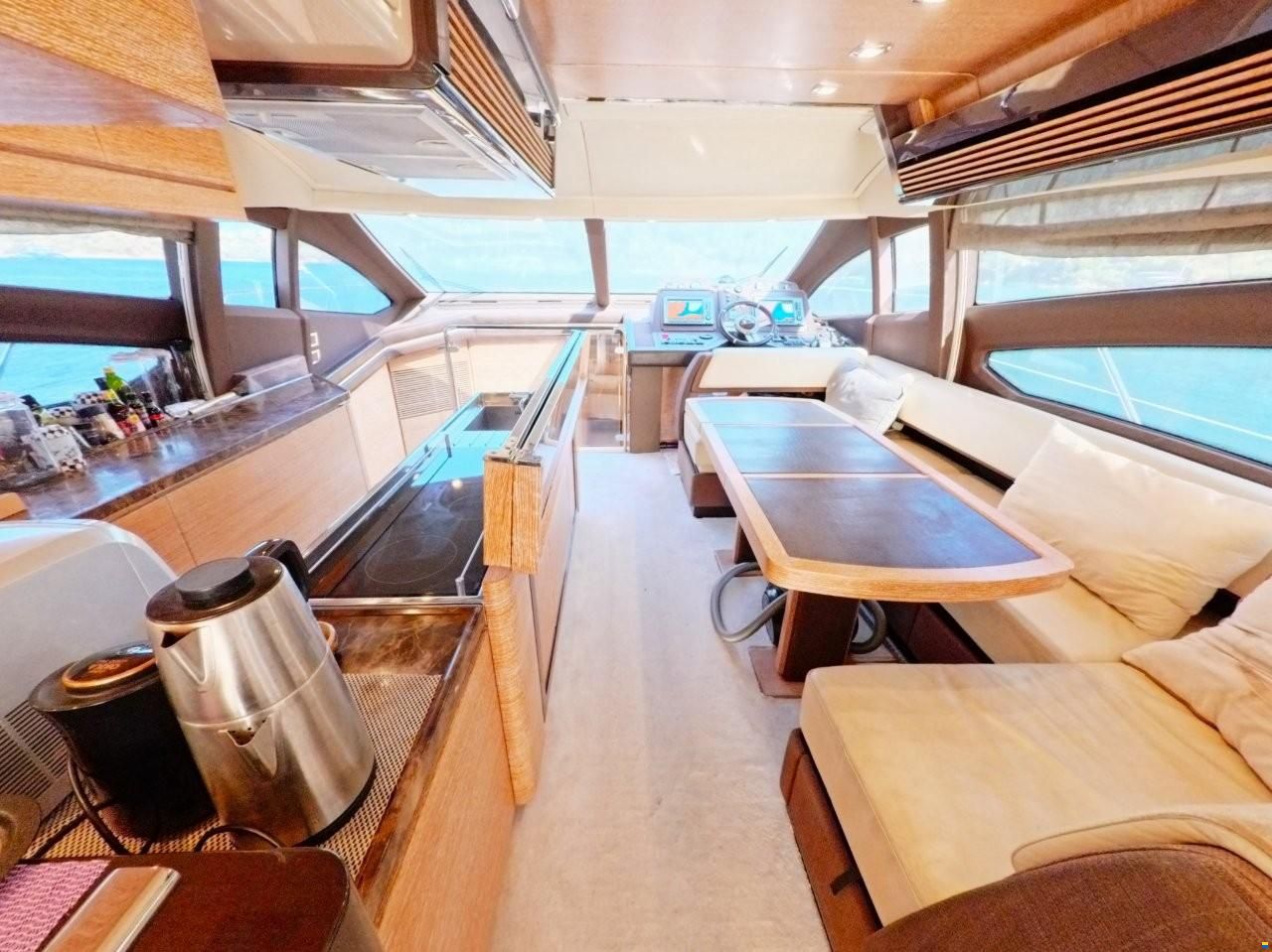 Azimut 64 Flybridge