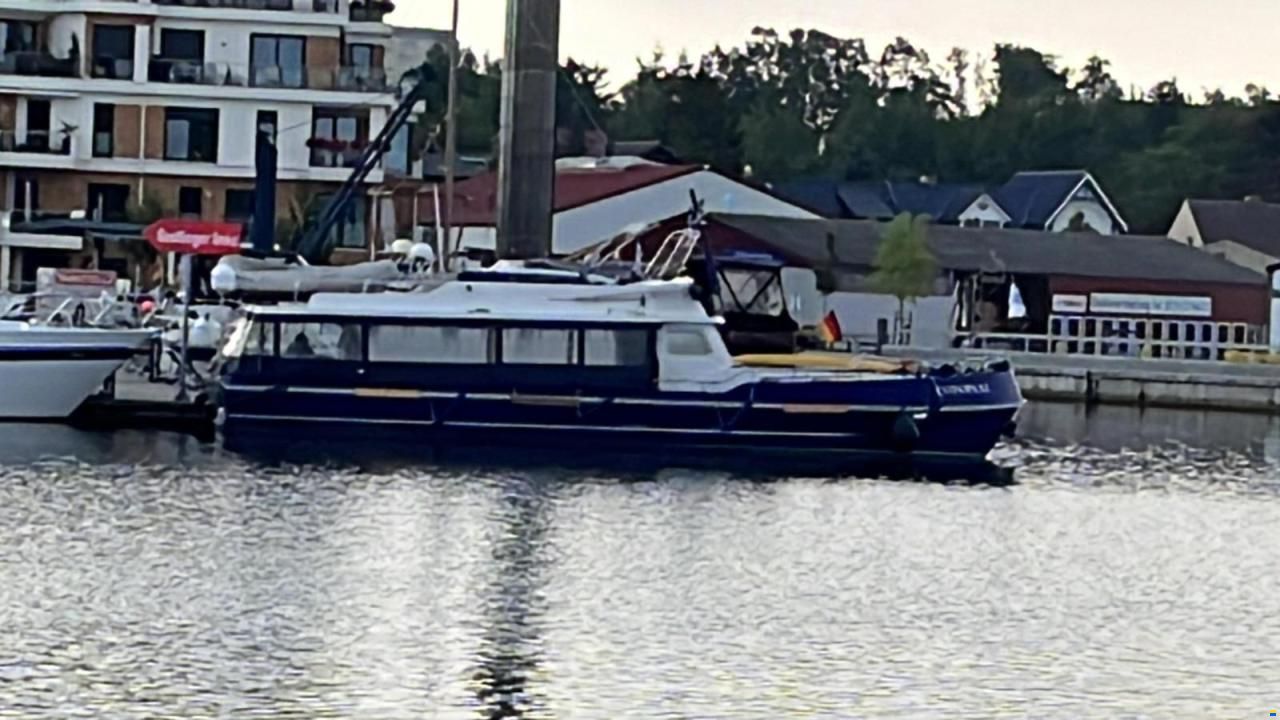 Trapper Motorboot-Hausboot
