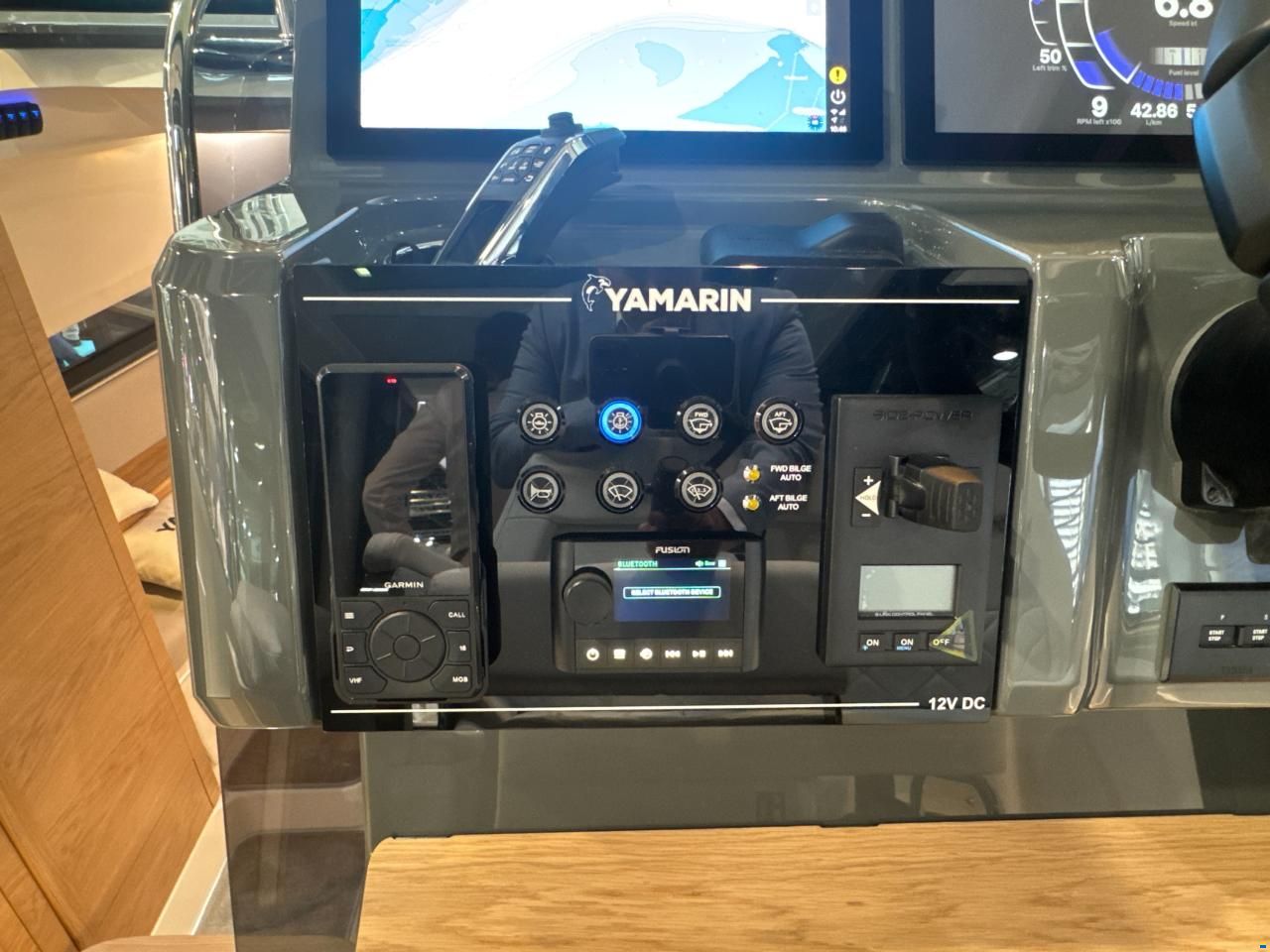 Yamarin AURA Cabin 34