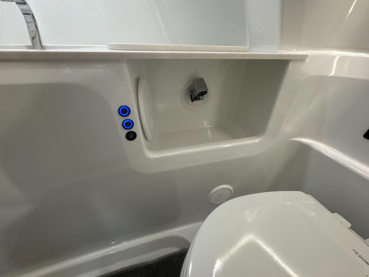 Yamarin AURA Cabin 34