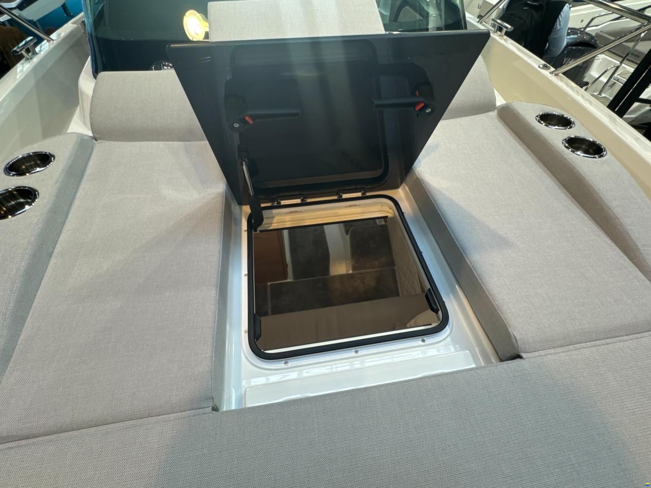 Yamarin AURA Cabin 34