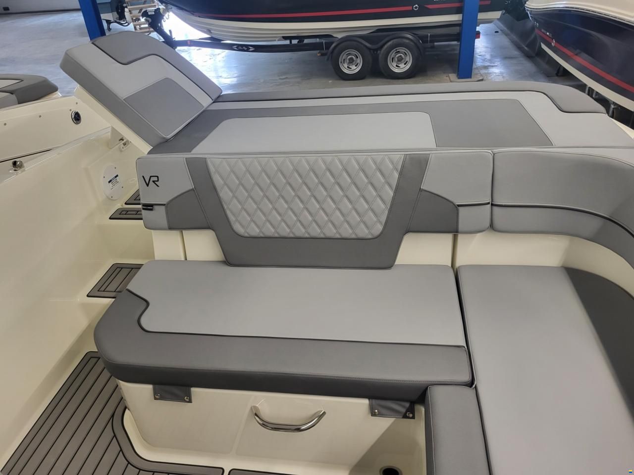 Bayliner VR5 Outboard