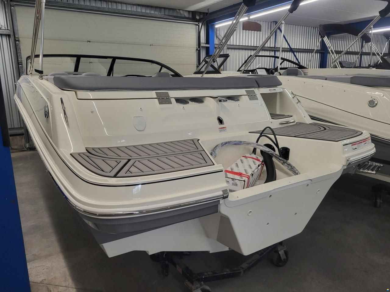 Bayliner VR5 Outboard