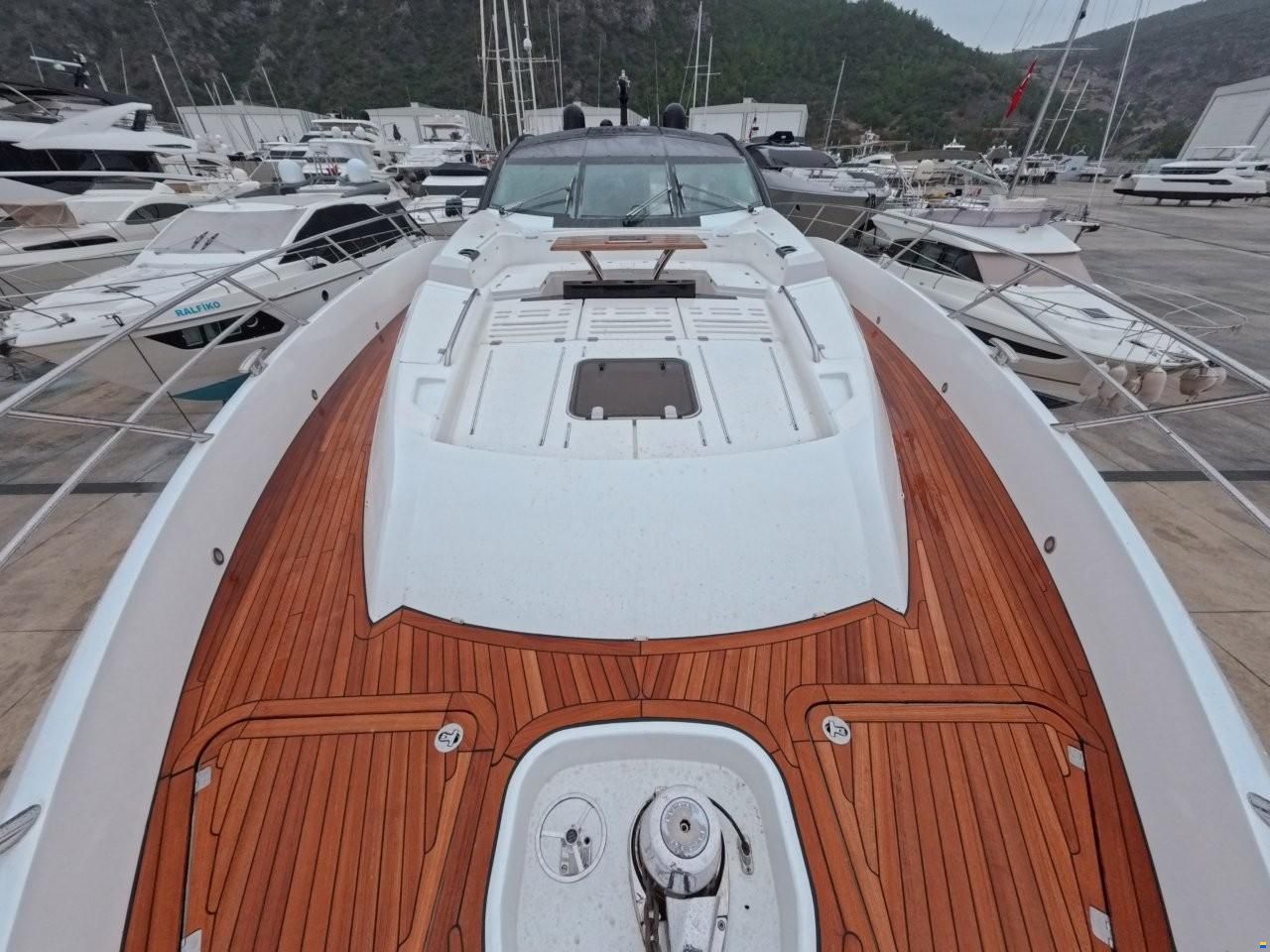 Sunseeker Predator 80
