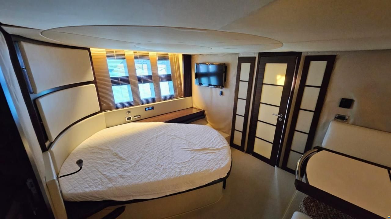 Azimut 62S