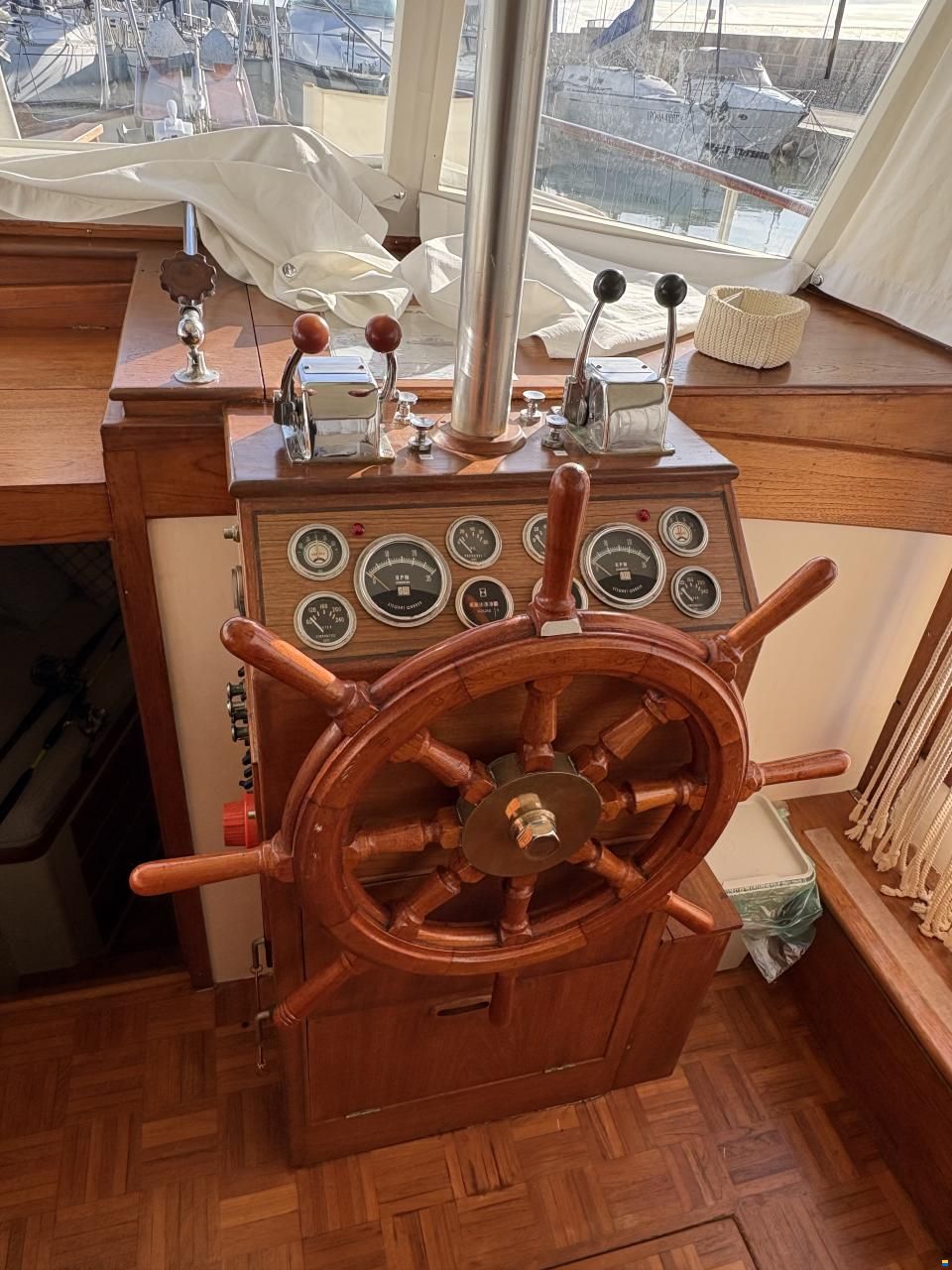 American Marine Grand Banks 36 Classic
