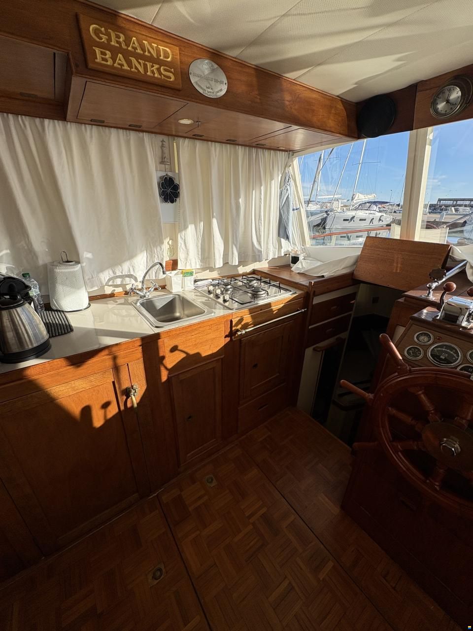 American Marine Grand Banks 36 Classic