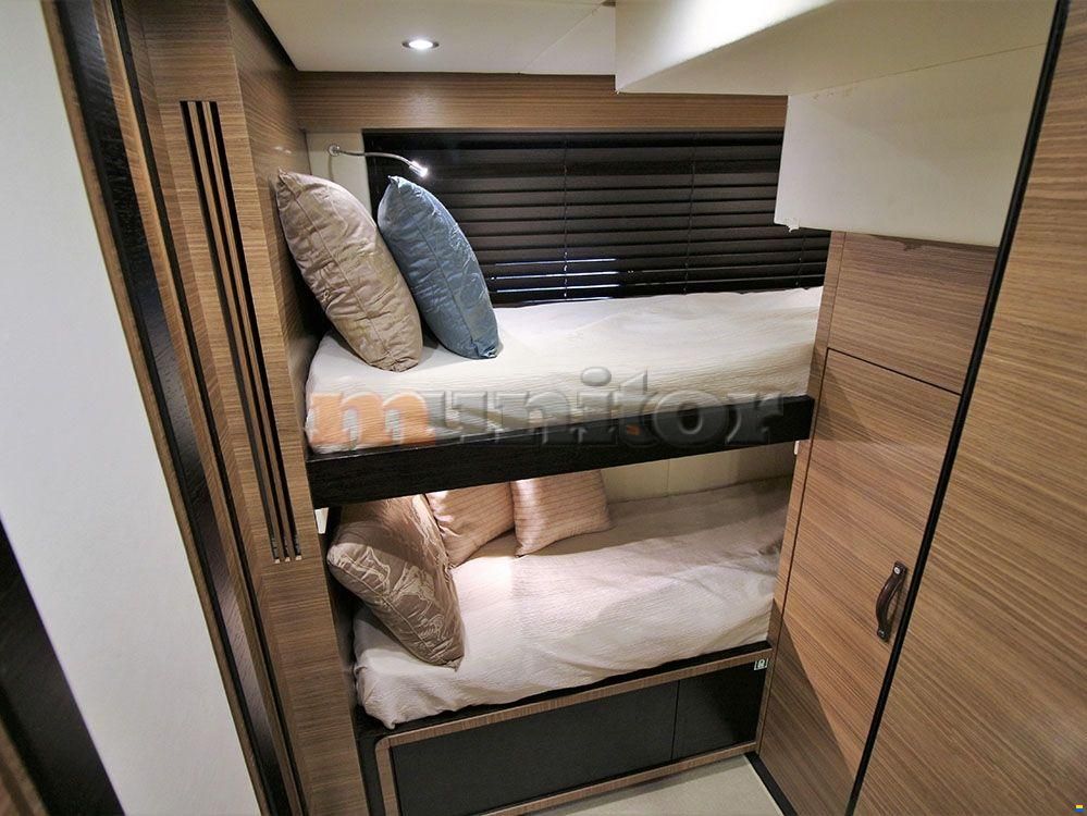 Azimut Magellano 76