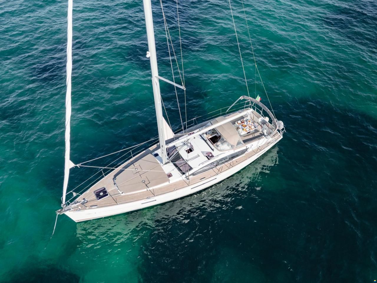 Jeanneau Yacht 53