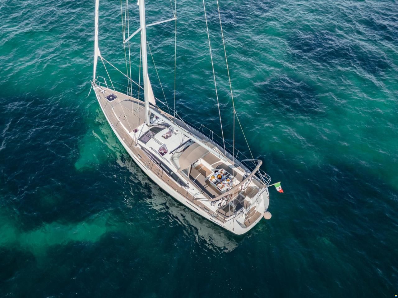 Jeanneau Yacht 53