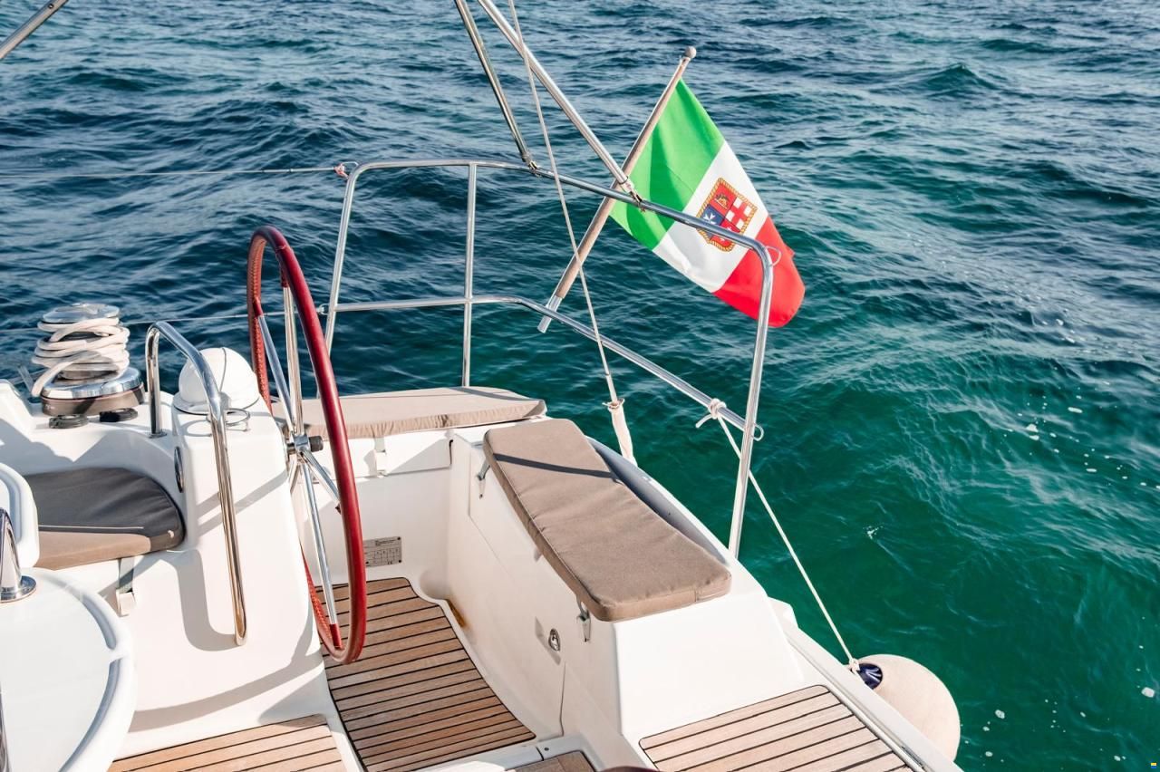 Jeanneau Yacht 53