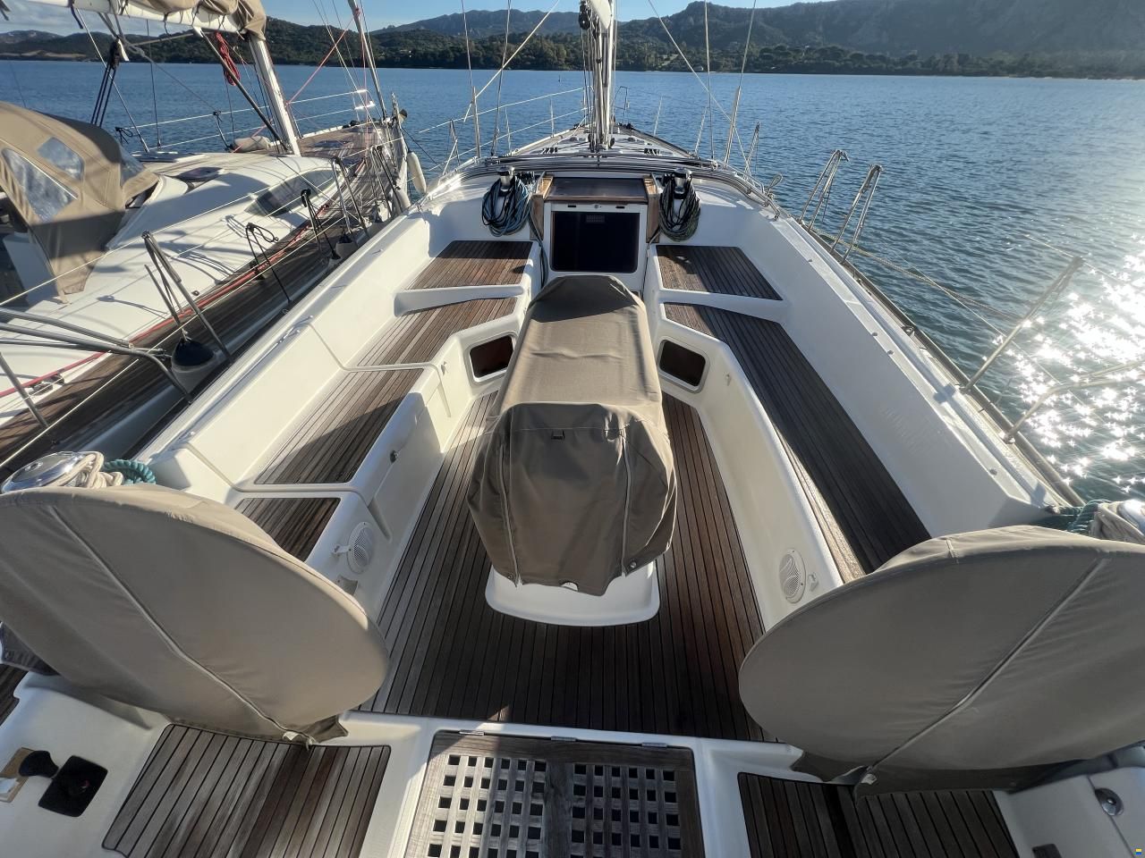 Jeanneau Yacht 53