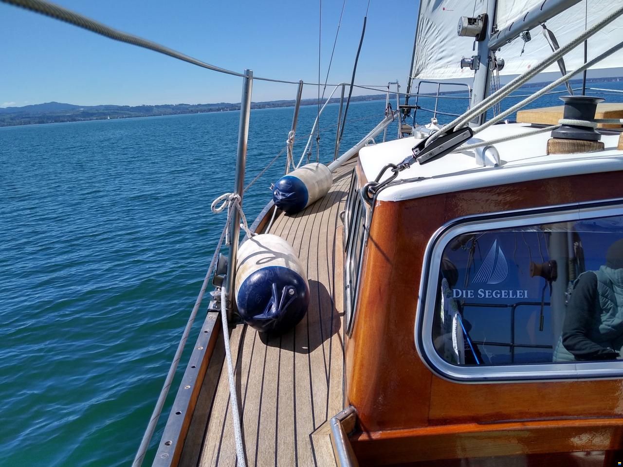 Center-Cockpit Regent