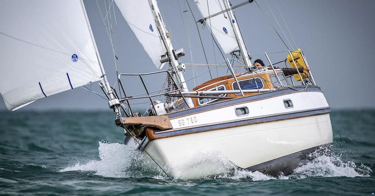 Center-Cockpit Regent