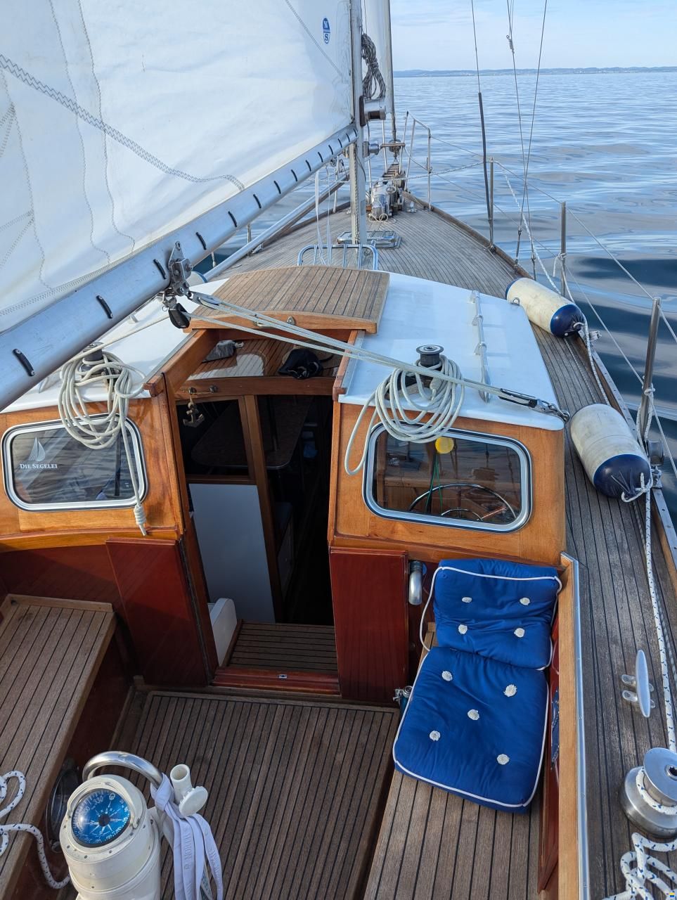 Center-Cockpit Regent