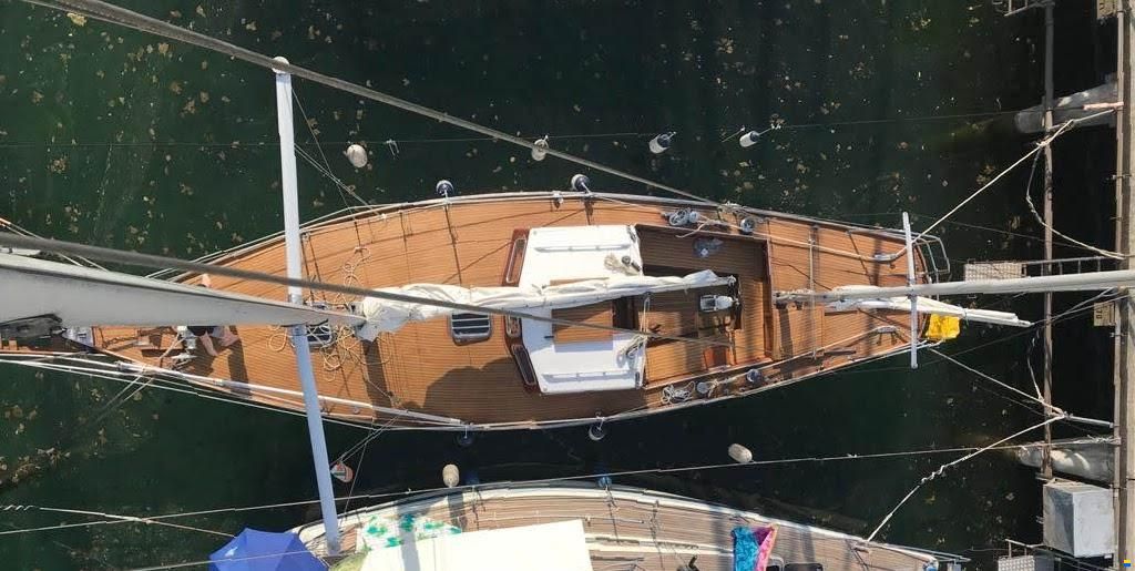 Center-Cockpit Regent