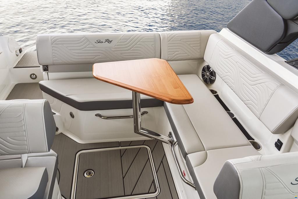 Sea Ray SDX 230 Surf