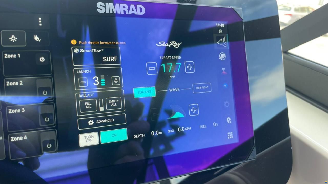 Sea Ray SDX 230 Surf