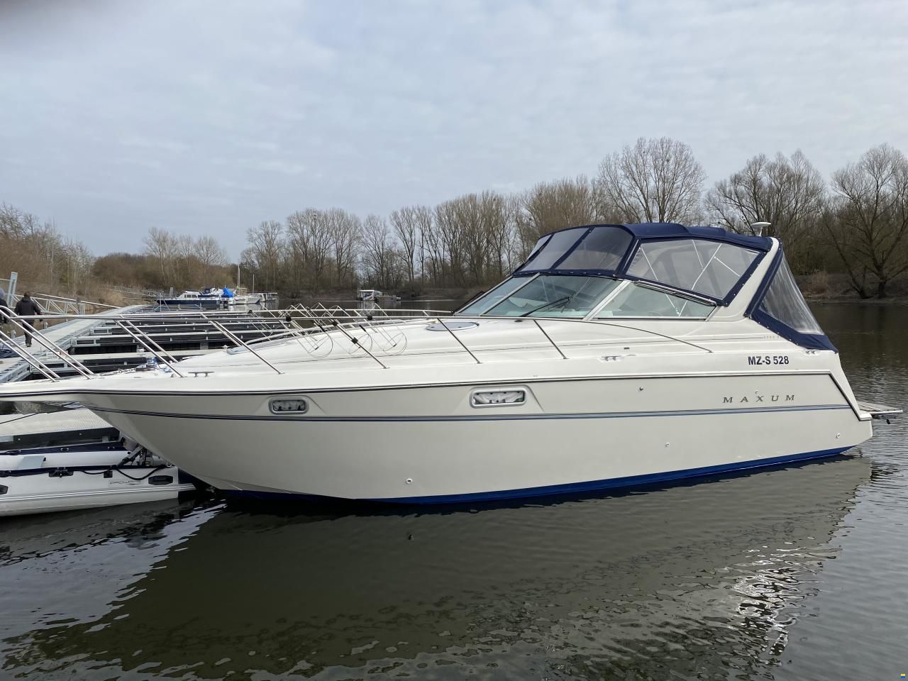 Maxum 3200 SCR