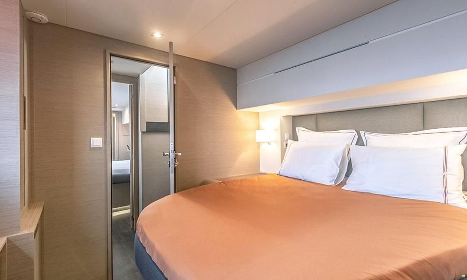Fountaine Pajot SAMANA 59 Yacht Management