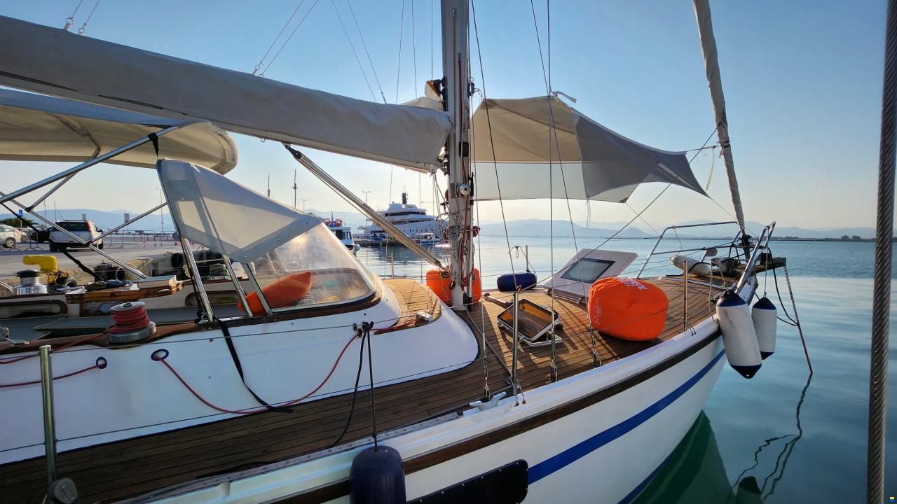 Coronado 35