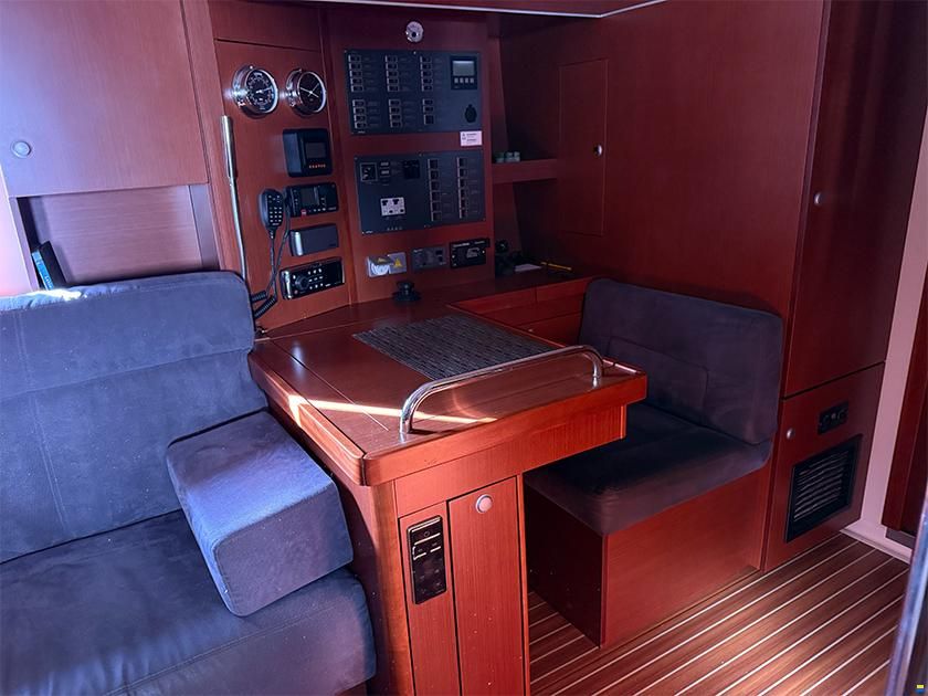 Hanse 495