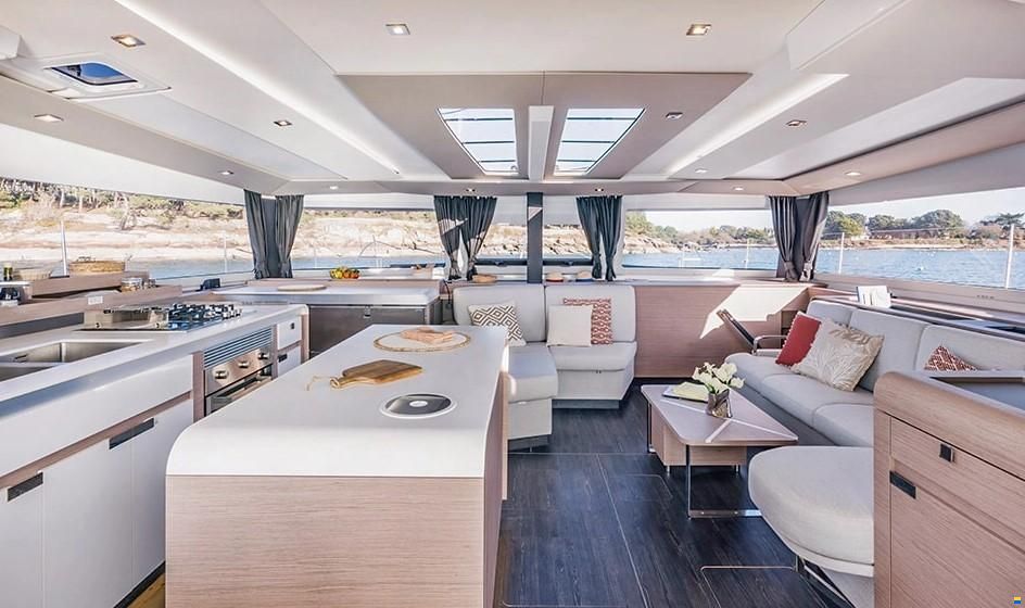 Fountaine Pajot Aura 51 Yacht Management