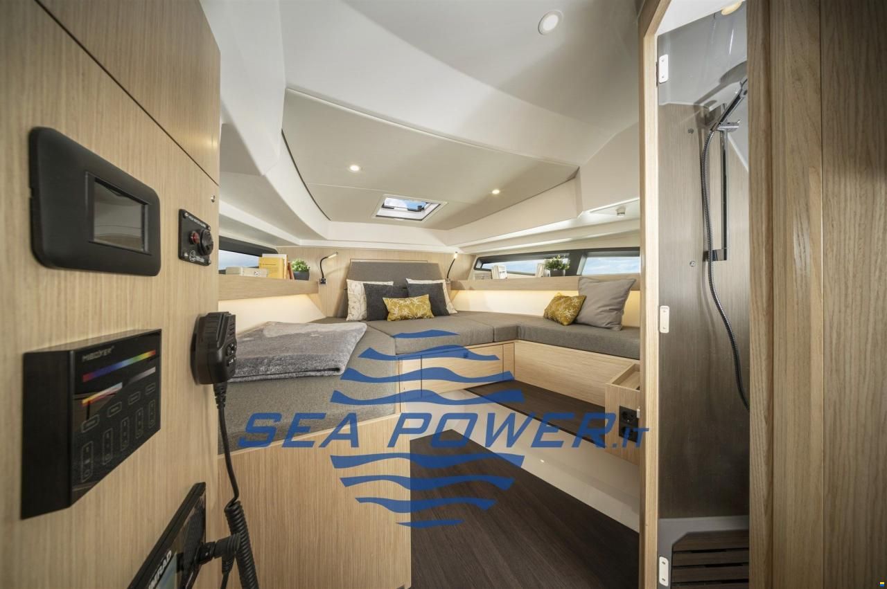 Bavaria Vida 33 Hard Top