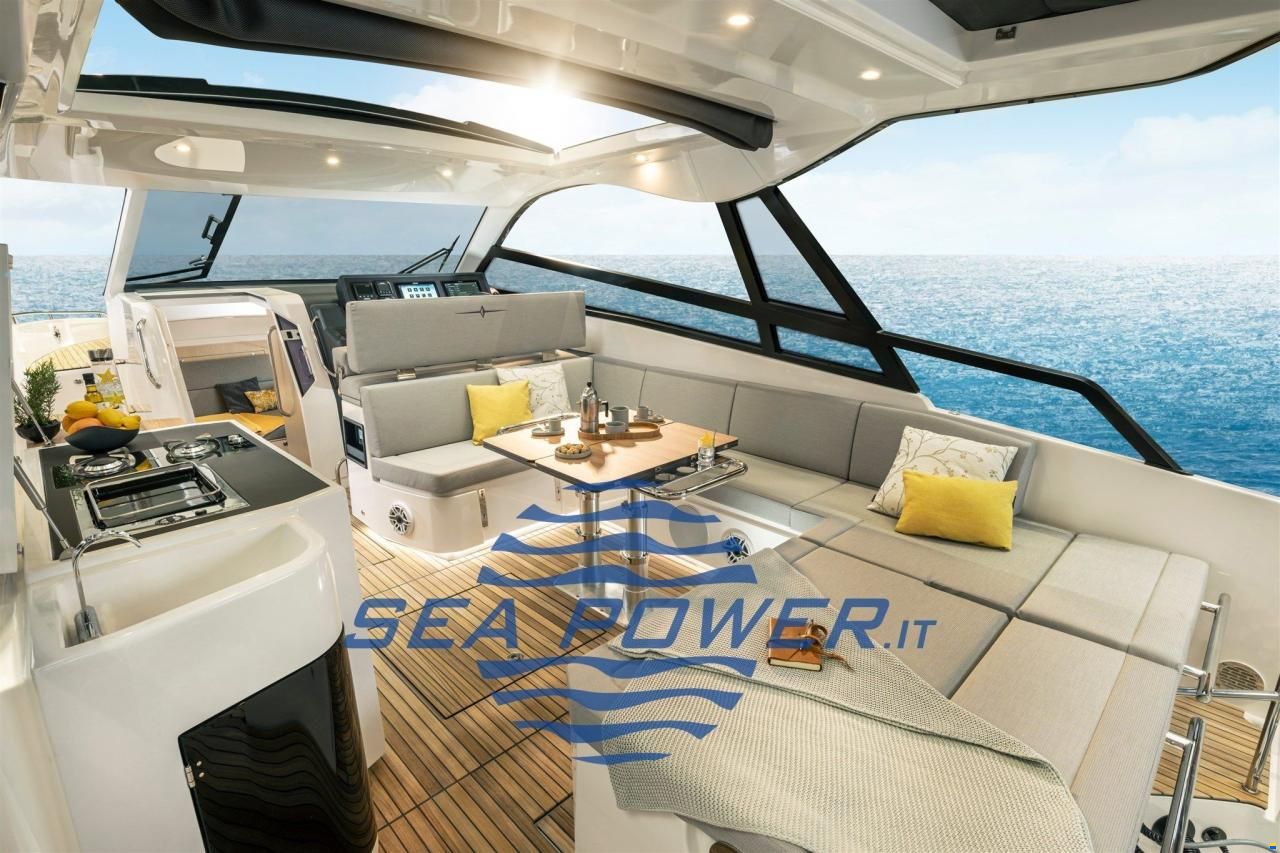 Bavaria Vida 33 Hard Top
