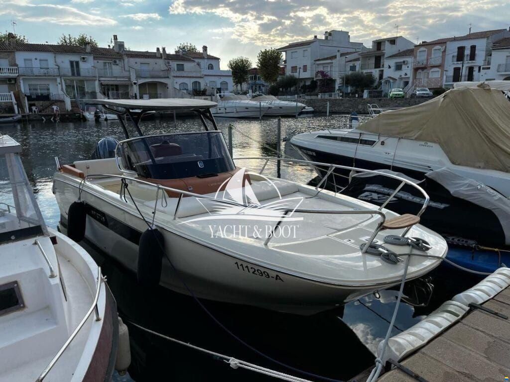 Invictus Capoforte CX 270
