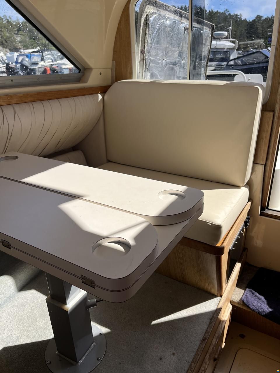 Bertram 28 HT