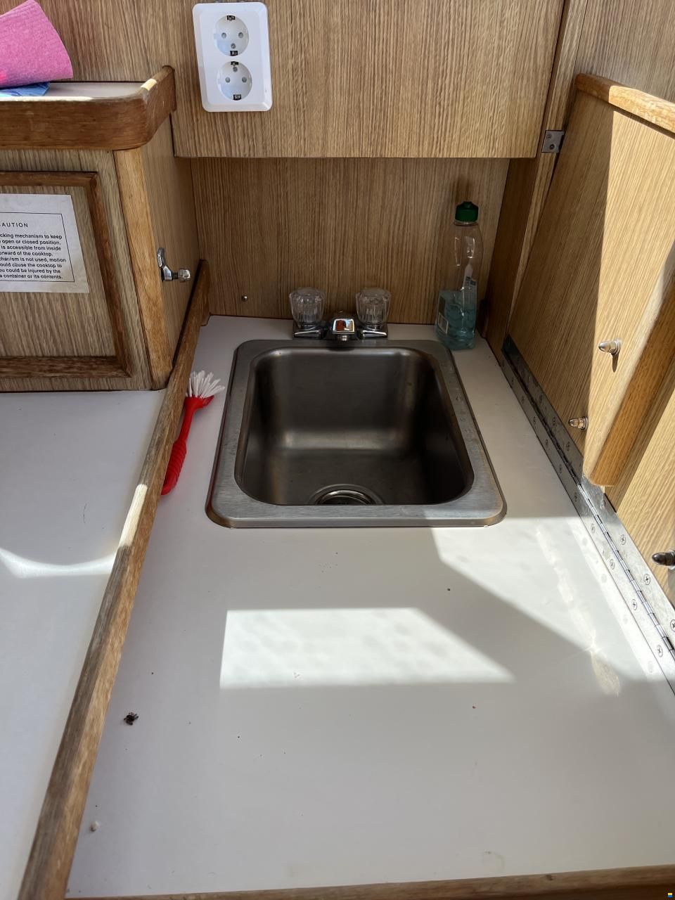 Bertram 28 HT