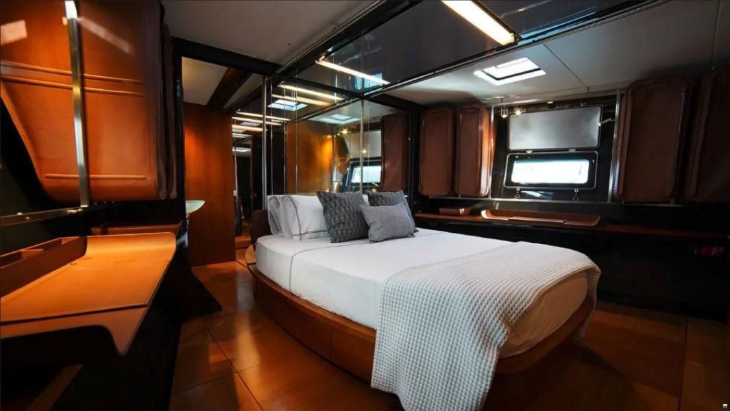 Pendennis Wally 33m