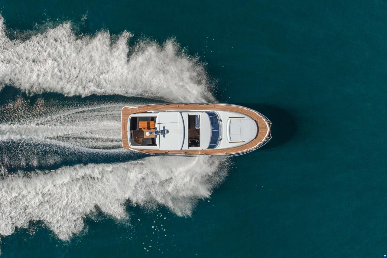 Marex 330 SCA
