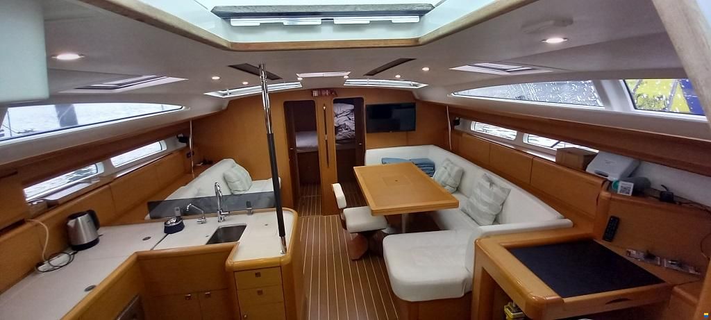 Jeanneau 53