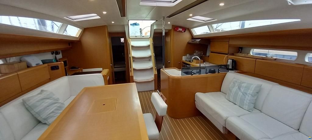 Jeanneau 53