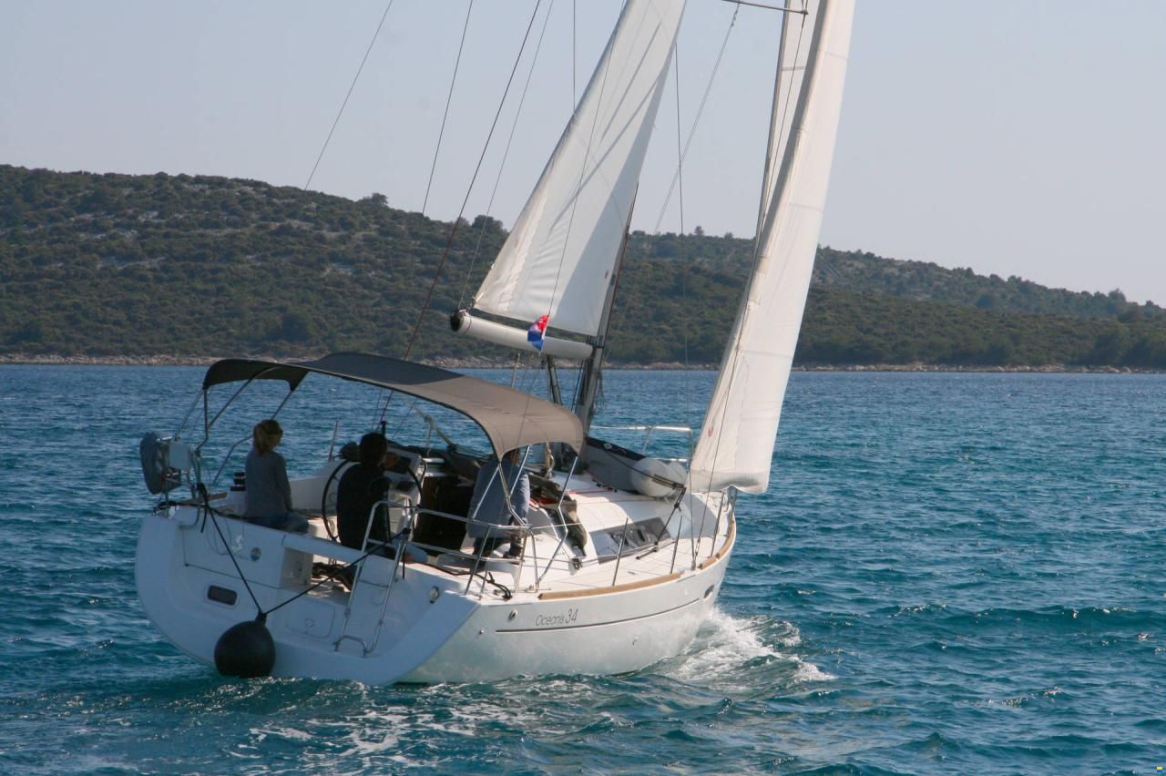 Beneteau Oceanis 34