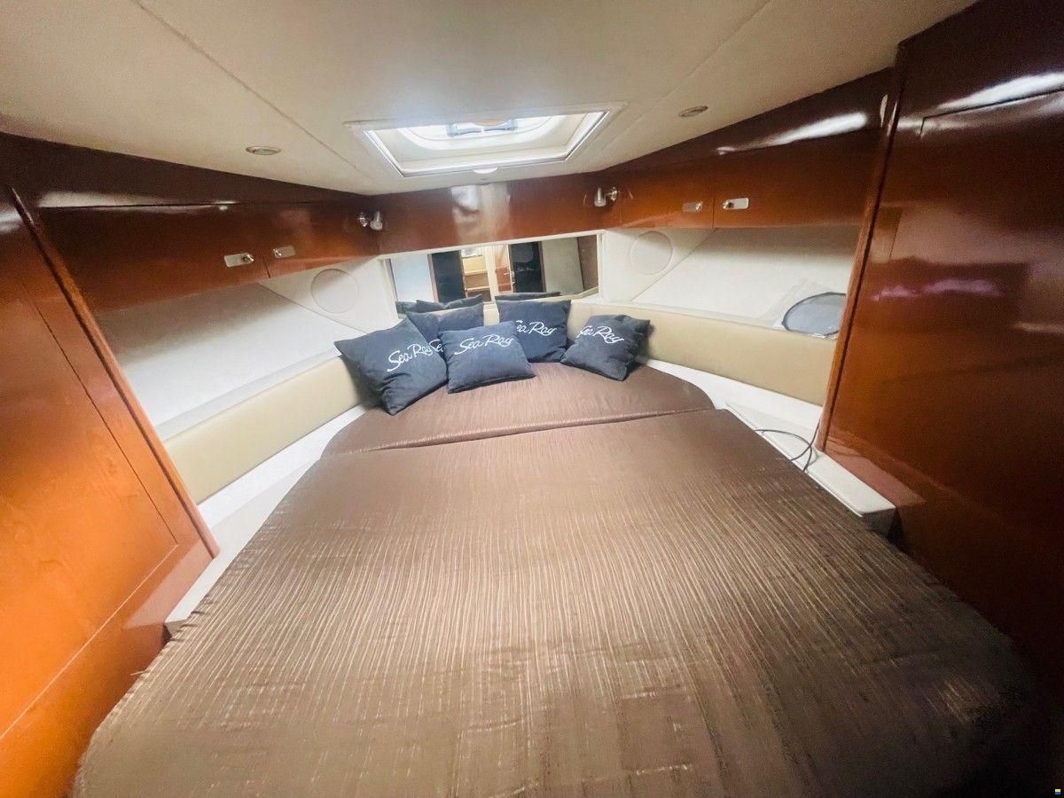 Sea Ray 370 Sundancer