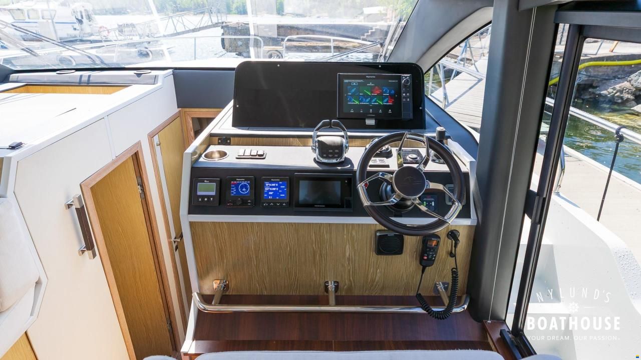 Sealine F430