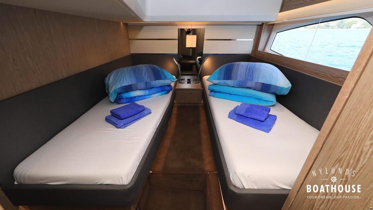 Sealine F430