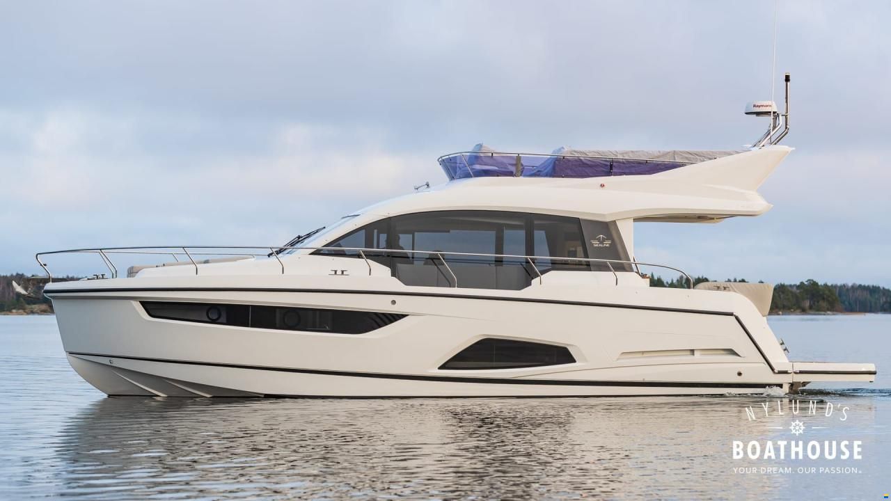 Sealine F430